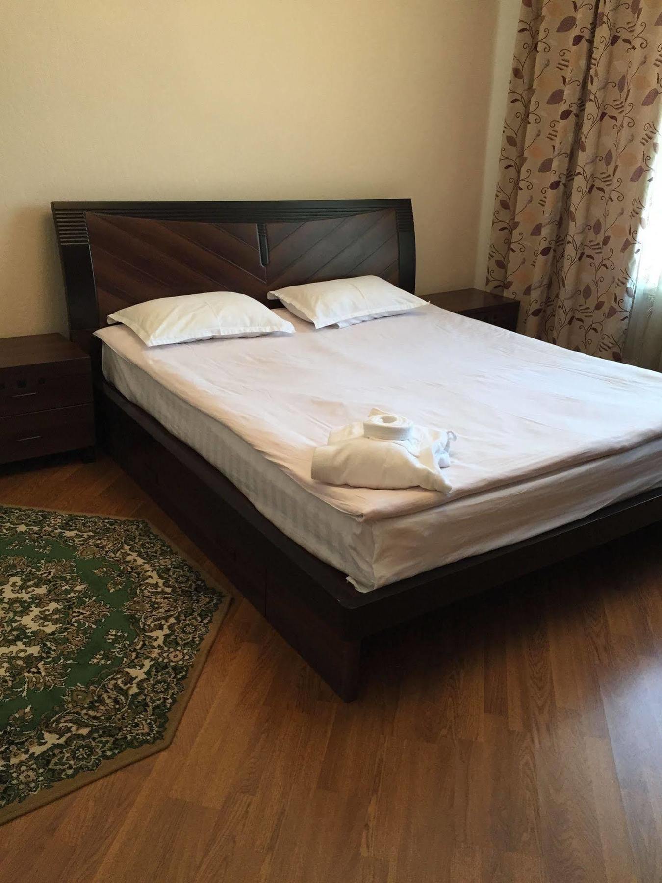 Rise Hotel Almaty Eksteriør billede