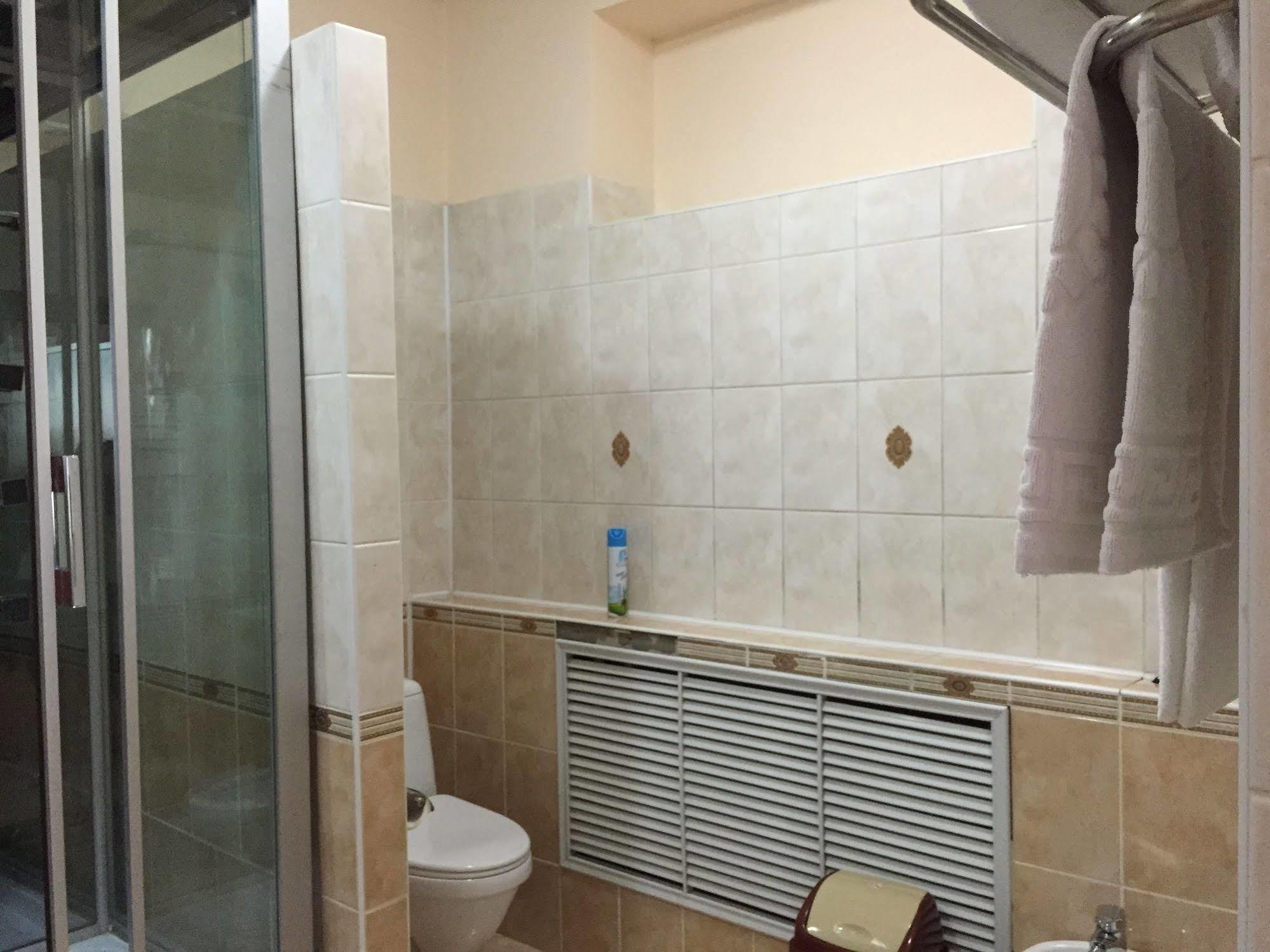 Rise Hotel Almaty Eksteriør billede
